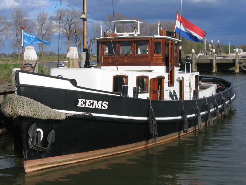 Bestand:Eems in Woudrichem.jpg
